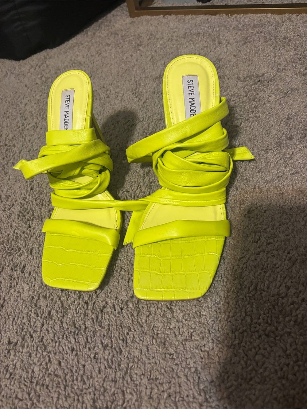 Steve Madden Neon Lime “Utilize” Wrap lace Up Strap Sandal Heels, Size 9.5